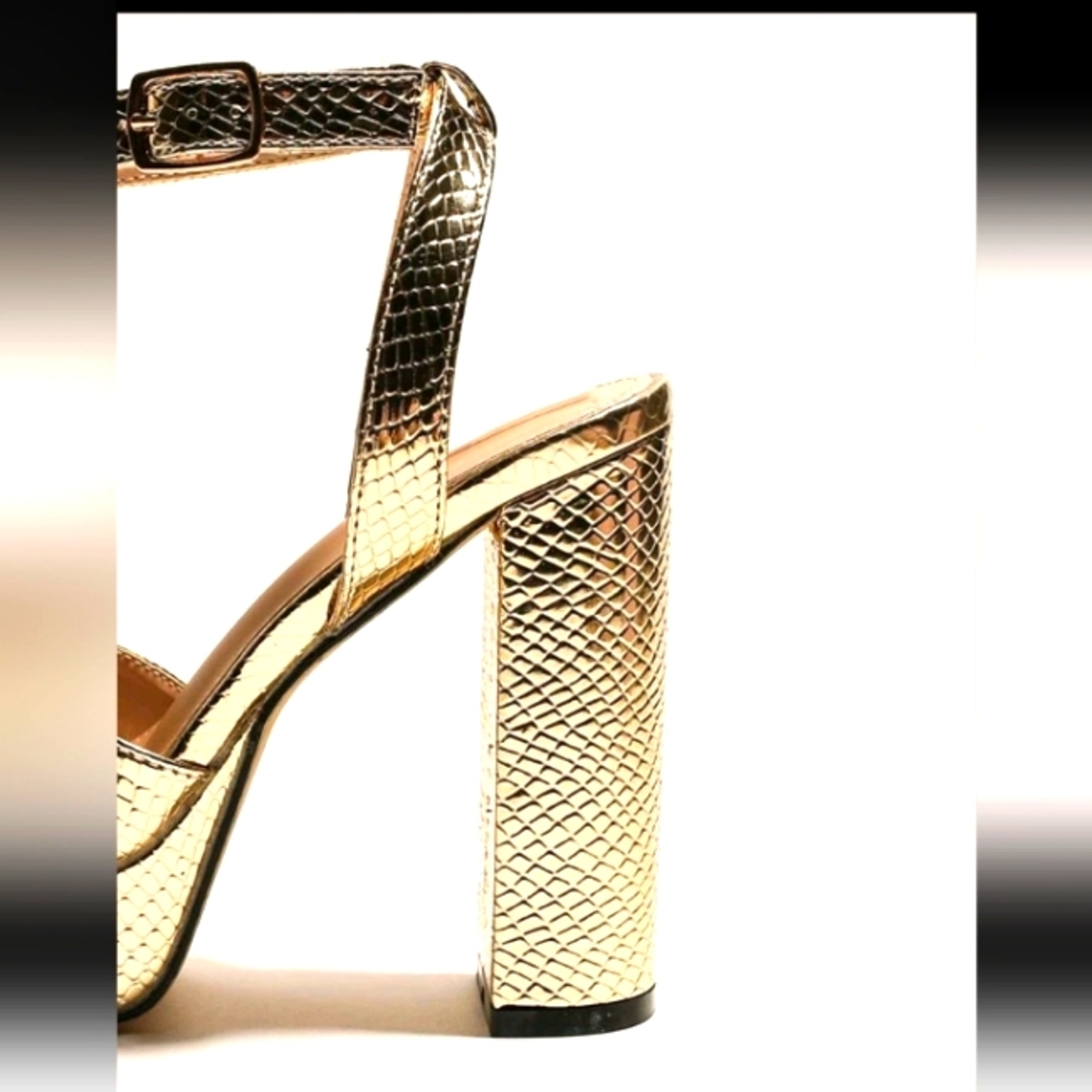 Gold platforms - Picture 2 of 3